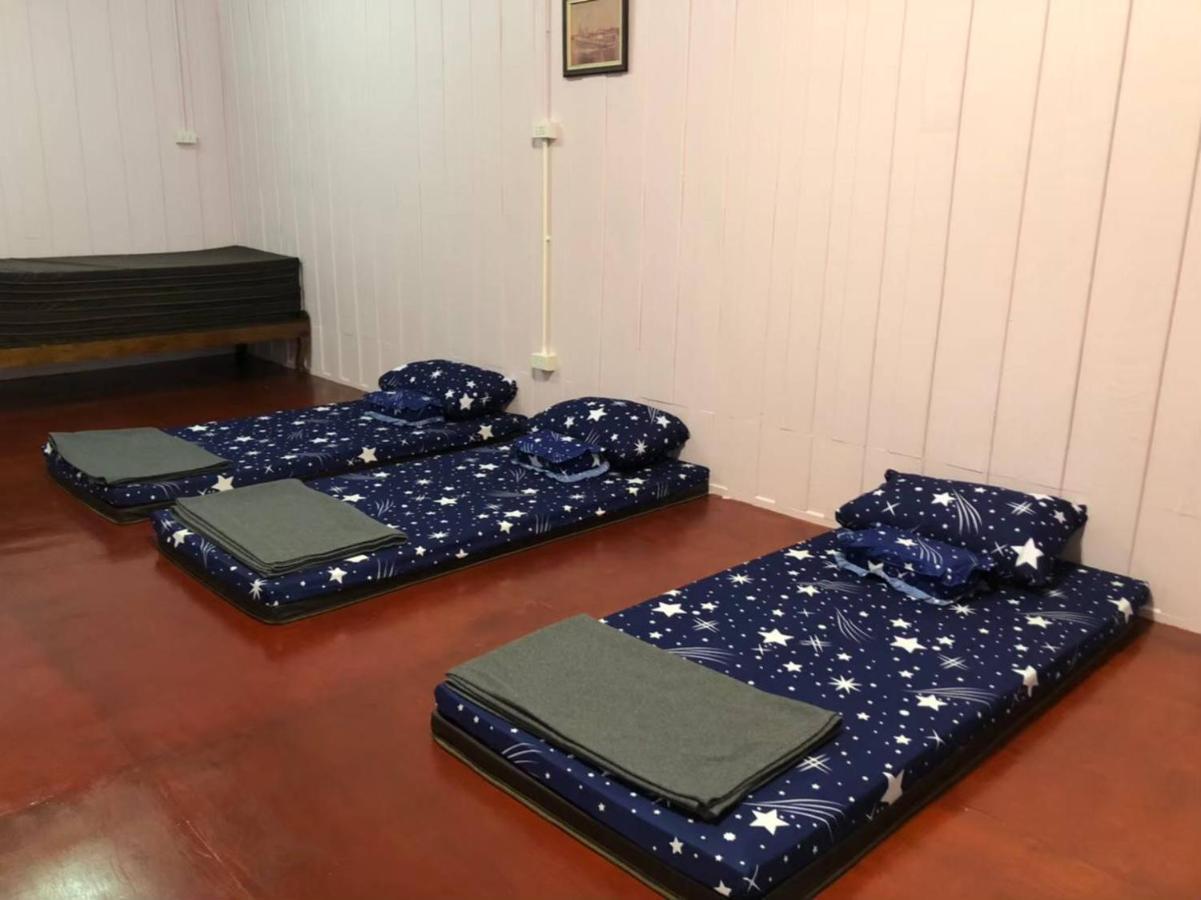 Rub Lom Chom Klong Homestay Csumphon Kültér fotó