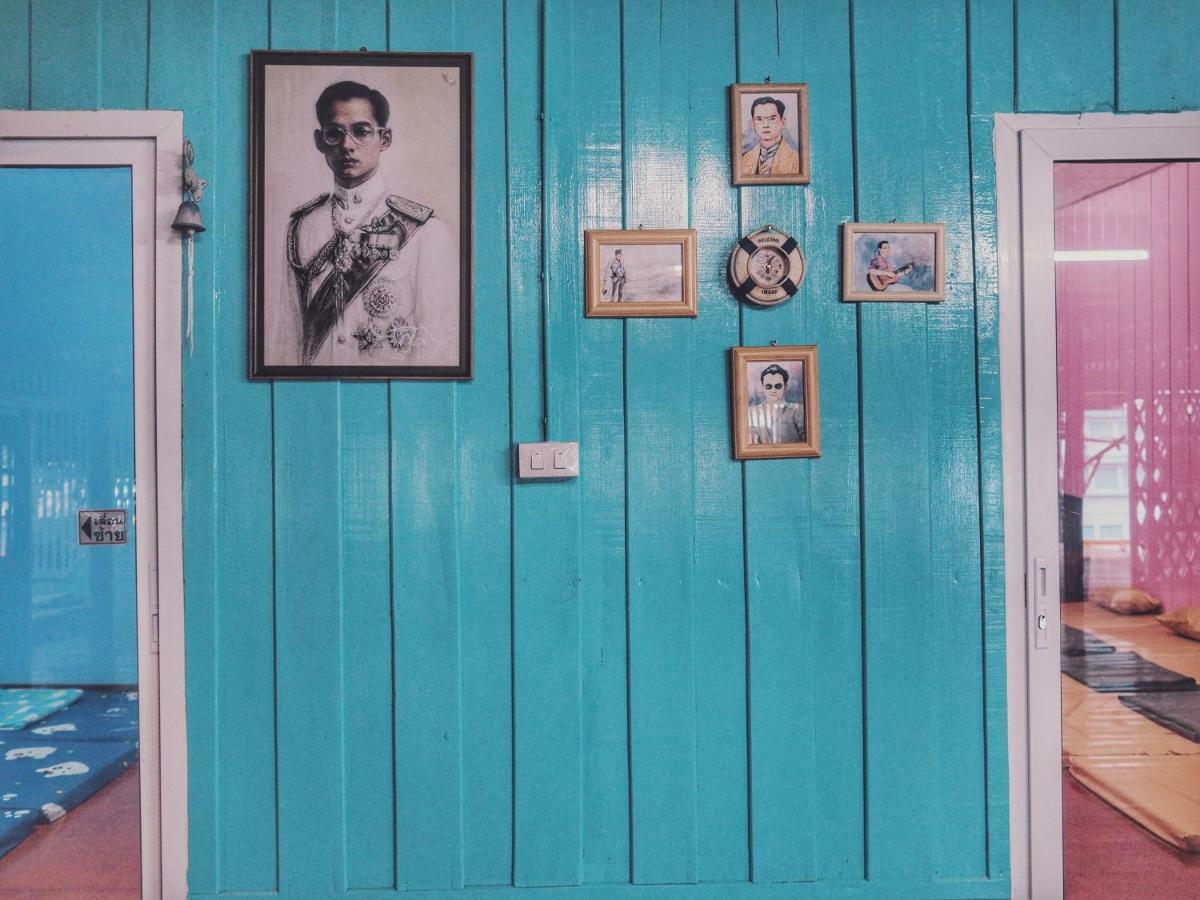 Rub Lom Chom Klong Homestay Csumphon Kültér fotó